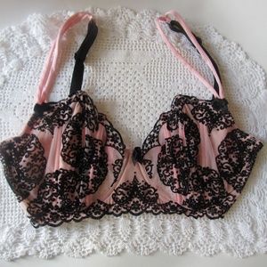 Victoria's Secret Underlined 38 DD Demi Bra